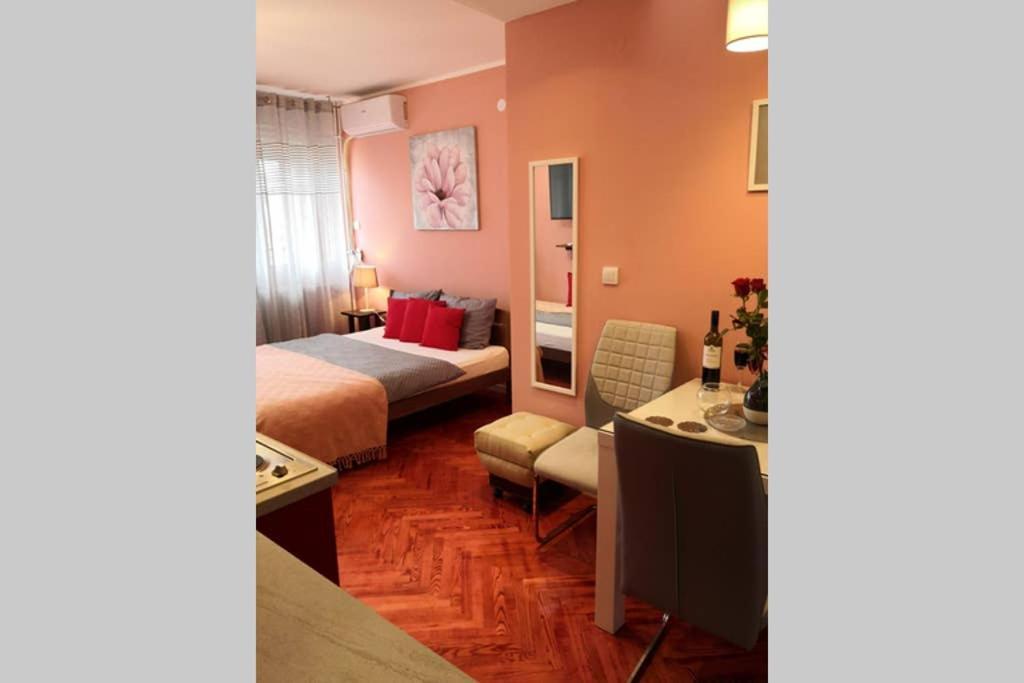Studio Prim Belgrade Luaran gambar